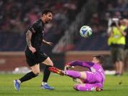 Messi iluminó Nueva York con otra actuación brillante: doblete para ser goleador, asistencia récord y el Inter Miami al Playoffs de la MLS