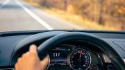 Waze o velocímetro: cuál es la velocidad correcta de tu auto para evitar las multas
