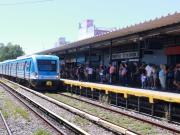 Otro día de cancelaciones y demoras en el servicio de trenes en el AMBA por la protesta de La Fraternidad