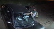 Un auto cae a un canal de drenaje y se presume que el conductor estaba ebrio