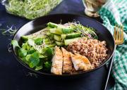 3 recetas con quinoa: un superalimento que funciona en platos salados y dulces