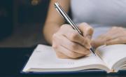 ¿Se escriben juntas o por separado? Las frases que casi todos escriben mal, según la RAE