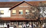 Más de 170 docentes de una secundaria temen perder su trabajo: Estamos como en la Técnica 8 de La Plata