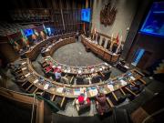 Legisladores aceleran el paso en su fase final y aprueban 27 leyes en tiempo récord