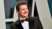 Transforma tu biblioteca con los 10 libros favoritos de Pedro Pascal