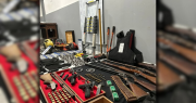 Con un arsenal de armas, cae una banda en La Plata acusada de cometer al menos una docena de entraderas