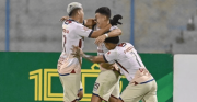 Guabirá “acribilla” con media docena de goles a Real Oruro