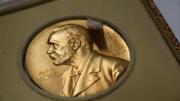 Nobel de Literatura 2025: expectativa por los dos autores argentinos en carrera