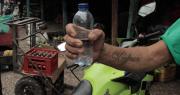 Suben a 11 los muertos por consumir licor artesanal en Colombia