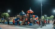 Con una sorpresa, Rawson inauguró su Plaza de los Niños: mirá qué juegos tiene