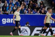 Barza remonta al Oviedo para seguir prendido