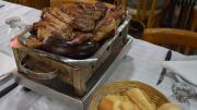La parrilla de Buenos Aires que no duerme y mantiene el asado vivo