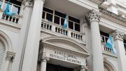 El Banco Central reinstauró una parte del cepo para personas