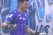 San Telmo: el arquero Joaquín Enrico sorprendió con un gol histórico de volea ante Gimnasia de Jujuy