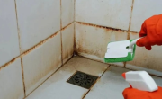 Chau al sarro en el baño: los trucos que nunca fallan