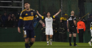 Boca tropezó ante Defensa y Justicia y perdió por un gol agónico