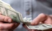 Dólares: los ahorristas compraron 40% menos por el apretón monetario