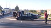 Impactante choque y vuelco en General Paz: una persona herida tras el impacto entre un auto y una camioneta
