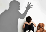 Violencia familiar, el delito más común contra menores en el país