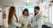 De partera a paciente: Cecilia Olivares, la obstetra influencer que ahora vive su propio parto