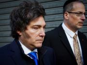 Repudiable: la reacción de Javier Milei y parte del arco político a los cánticos antisemitas durante un viaje de egresados