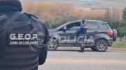 Megaoperativo antidrogas en Neuquén: 100 efectivos, escáner, perros y controles en rutas