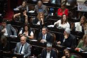 Elecciones 2025: solo 3 de cada 10 candidatos que encabezan las listas para diputados nacionales son mujeres