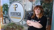 Federica, la peluquera italiana que encontró en Neuquén su lugar en el mundo