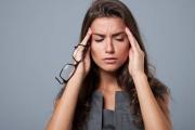 Alivia el dolor de cabeza en un “tris” con esta infusión natural que contiene propiedades antinflamatorias: así debes consumirla
