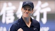 Jannik Sinner mantiene vivo el sueño del N°1 tras una remontada épica y se clasificó a semifinales del Abierto de China