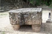 Altar maya podría tener un sistema de escritura