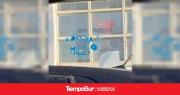 Las calles de Ushuaia amanecieron con carteles en rechazo a la visita de Javier Milei