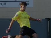 Conmoción en España: un joven arquero murió después de chocar su cabeza contra un rival dentro del área