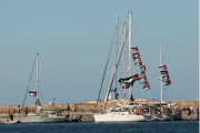 Flotilla Global Sumud recibe suministros humanitarios de la Media Luna Roja