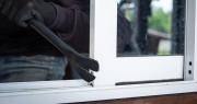 Robo millonario en Gonnet: una pareja salió siete horas de su casa y delincuentes la desvalijaron