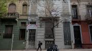 La crisis frena créditos hipotecarios y golpea al plan de Javier Milei