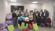Alumnos confeccionaron y donaron almohadones terapéuticos al San Bernardo