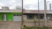 Estaba remodelando la casa de su papá fallecido y se llevó una gran sorpresa