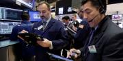 Subió el dólar y cayeron los bonos por la nueva norma antirulo: el Tesoro compró otros US$ 500 millones