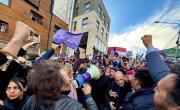 Arranque frustrado: Milei tuvo que terminar su acto en Ushuaia por una amplia marcha opositora