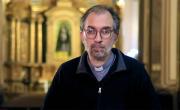 “La economía debería ayudar a que las personas vivan con dignidad”