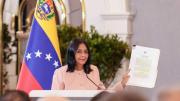 Maduro declaró el estado de conmoción exterior: Le da poderes especiales, dijo Delcy Rodríguez