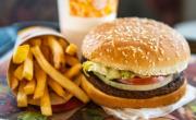 Holding gastronómico se va del país y puso en venta una famosa cadena de hamburgueserías