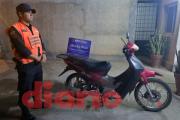 La Banda: dos delincuentes sustrajeron una moto y la abandonaron al ver a policías