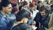 El kirchnerismo en Ushuaia logró bloquear una caminata de Milei con sus candidatos