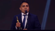 Quién es Oliver Quiroz, el ganador del Martín Fierro, que superó un cáncer y lo bautizaron “movilero estrella”
