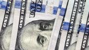 El dólar cerró el mes bajo presión: en los bancos superó los $1.400, pese a presuntas ventas oficiales para contenerlo
