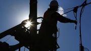 Enel confirma: estas son las nueve comunas de Santiago que sufrirán cortes de luz este martes