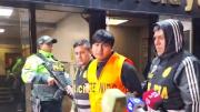 “Pequeño J” habló con la prensa antes de ser ingresado en la comisaría: “Busquen al culpable”