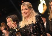 Así despertó Wanda Nara con su Martín Fierro: el mensaje que encendió las alarmas para Mauro Icardi